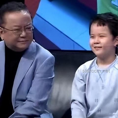 和王刚离婚22年后，62岁的成方圆现状令人感慨，王刚公开致歉：我对不起她
